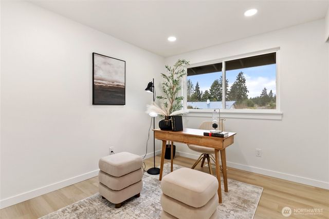 10115 109th Avenue SW, Tacoma, WA 98498