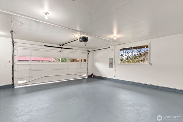 10115 109th Avenue SW, Tacoma, WA 98498