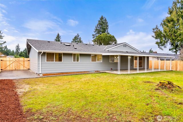 10115 109th Avenue SW, Tacoma, WA 98498