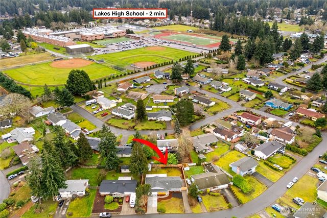 10115 109th Avenue SW, Tacoma, WA 98498