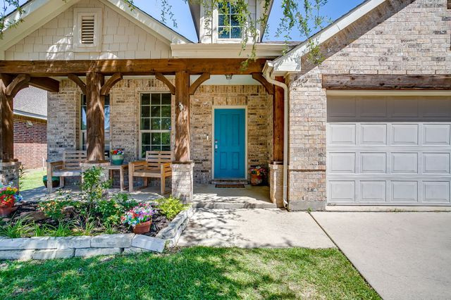 1622 Wickham Drive, Burleson, TX 76028