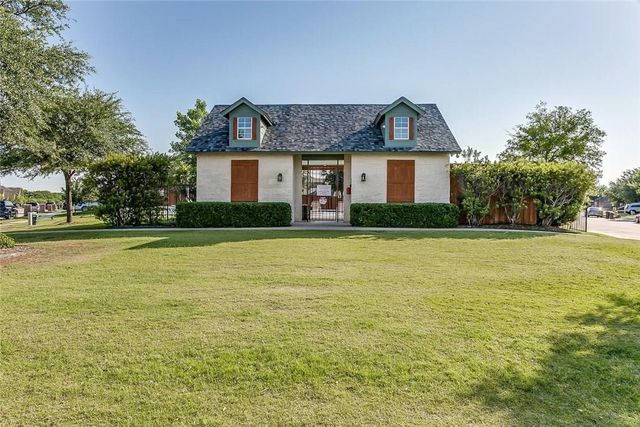 1622 Wickham Drive, Burleson, TX 76028
