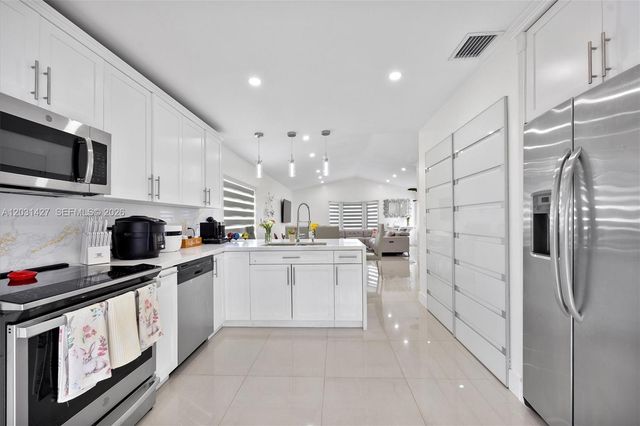14623 SW 125th Place, Miami, FL 33186