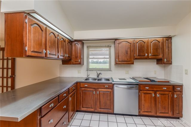 6065 Country Estates Drive, Tipp City, OH 45371