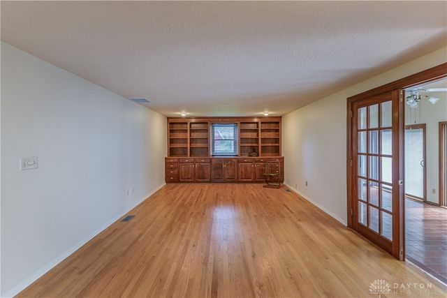 6065 Country Estates Drive, Tipp City, OH 45371