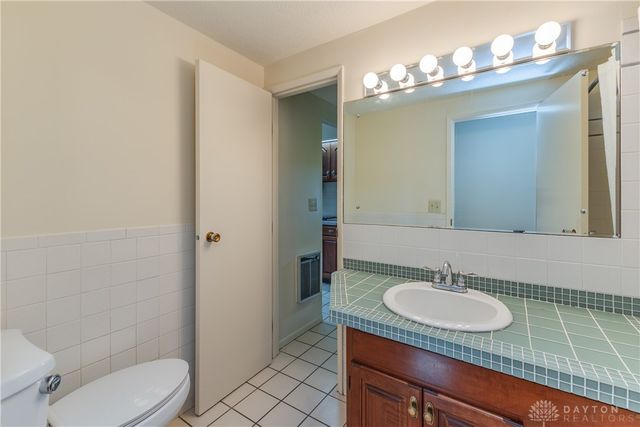 6065 Country Estates Drive, Tipp City, OH 45371