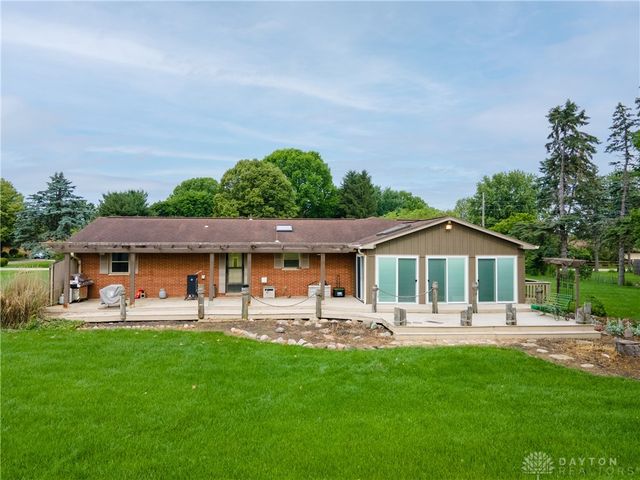 6065 Country Estates Drive, Tipp City, OH 45371