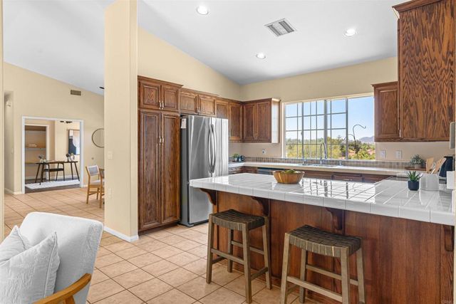 29027 The Yellow Brick Road, Valley Center, CA 92082