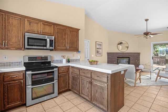 29027 The Yellow Brick Road, Valley Center, CA 92082