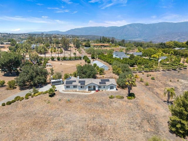 29027 The Yellow Brick Road, Valley Center, CA 92082
