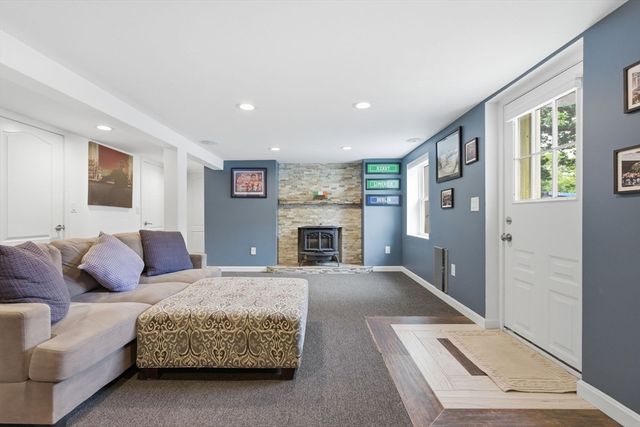 9 James Terrace, Woburn, MA 01801
