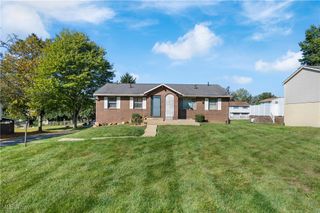 703 Perry Drive NW, Canton, OH 44708
