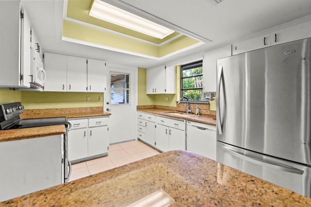 329 Knob Hill Boulevard, Boca Raton, FL 33431