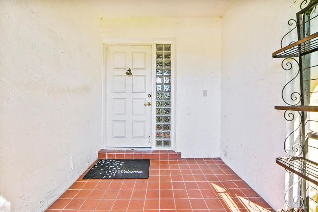 329 Knob Hill Boulevard, Boca Raton, FL 33431