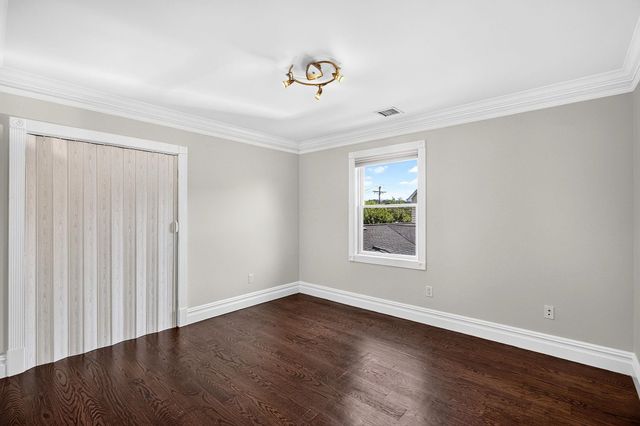 112 HATHAWAY ST, Wallington, NJ 07057
