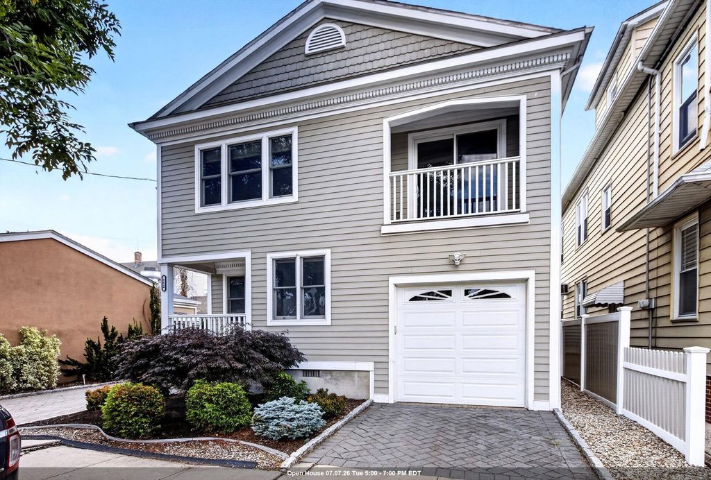 112 HATHAWAY ST, Wallington, NJ 07057