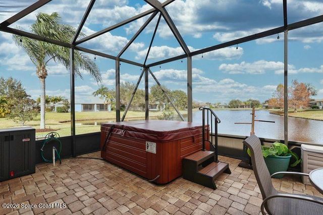 649 Gossamer Wing Way, Sebastian, FL 32958