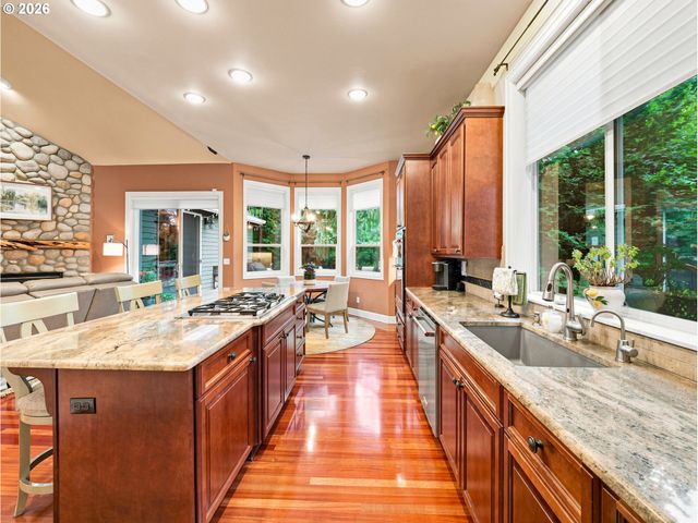 9630 Sw IOWA Dr, Tualatin, OR 97062