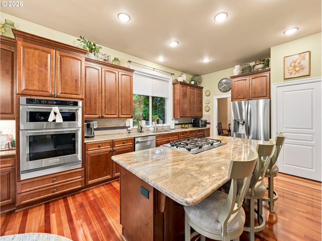 9630 Sw IOWA Dr, Tualatin, OR 97062