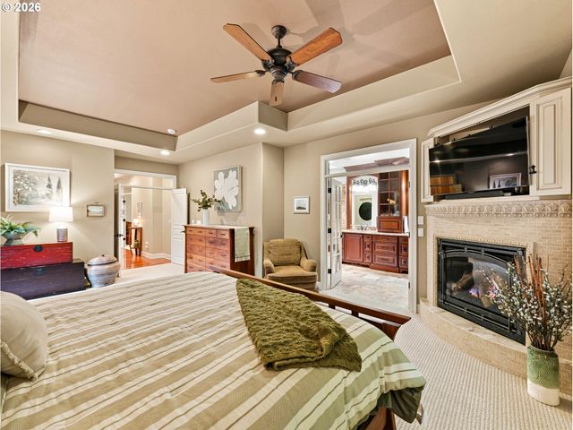 9630 Sw IOWA Dr, Tualatin, OR 97062