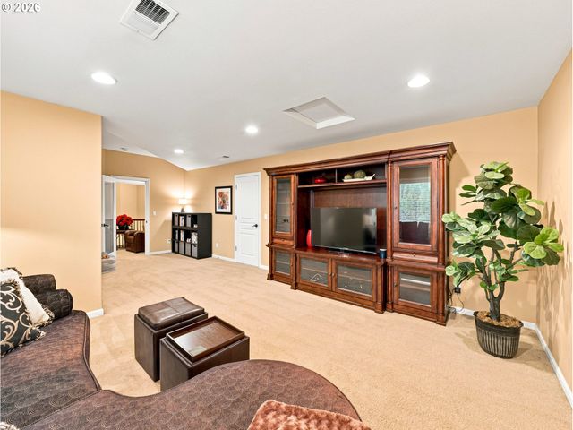 9630 Sw IOWA Dr, Tualatin, OR 97062
