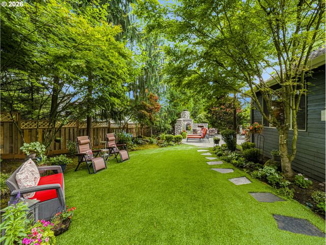 9630 Sw IOWA Dr, Tualatin, OR 97062