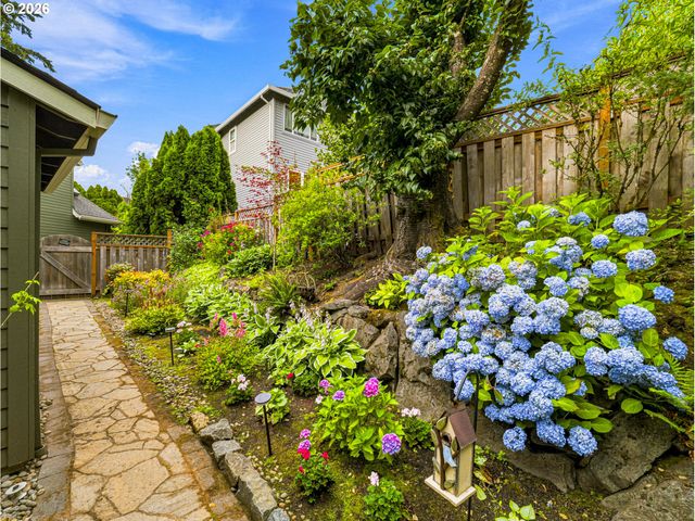 9630 Sw IOWA Dr, Tualatin, OR 97062