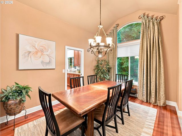 9630 Sw IOWA Dr, Tualatin, OR 97062