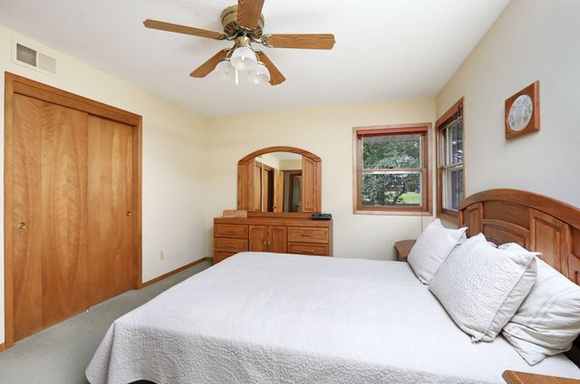 1055 21st Street, West Des Moines, IA 50265