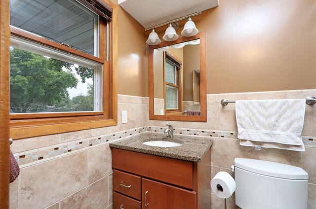 1055 21st Street, West Des Moines, IA 50265
