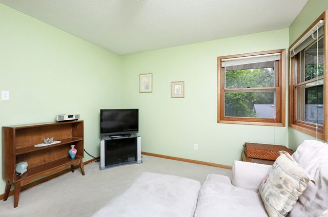 1055 21st Street, West Des Moines, IA 50265