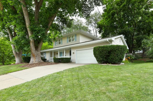 1055 21st Street, West Des Moines, IA 50265