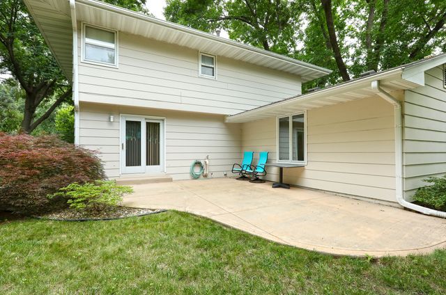 1055 21st Street, West Des Moines, IA 50265
