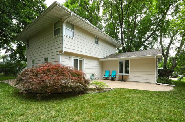 1055 21st Street, West Des Moines, IA 50265