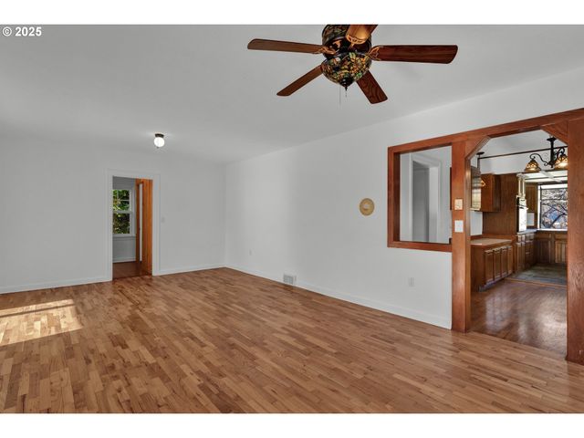 1115 Sw HARBOR Ave, Lincoln City, OR 97367