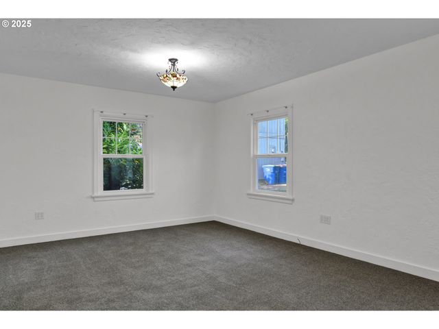 1115 Sw HARBOR Ave, Lincoln City, OR 97367