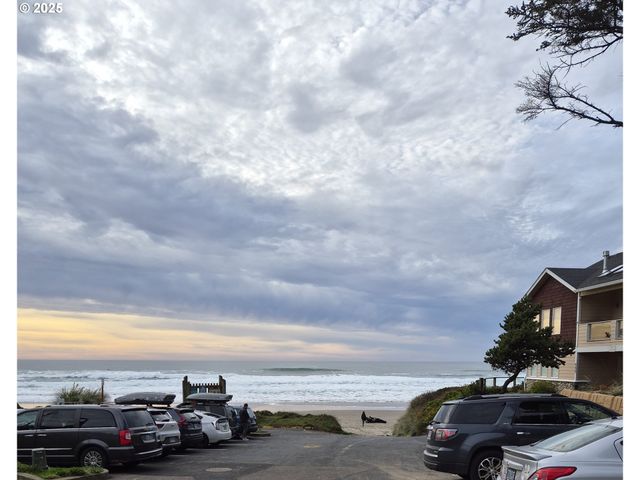 1115 Sw HARBOR Ave, Lincoln City, OR 97367