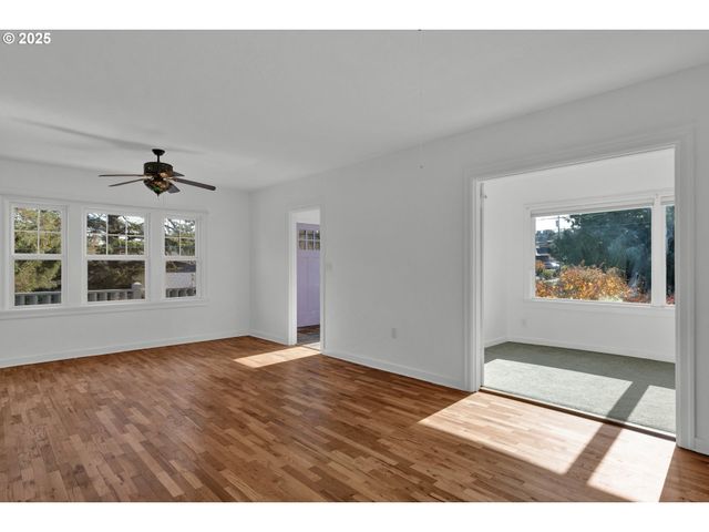 1115 Sw HARBOR Ave, Lincoln City, OR 97367