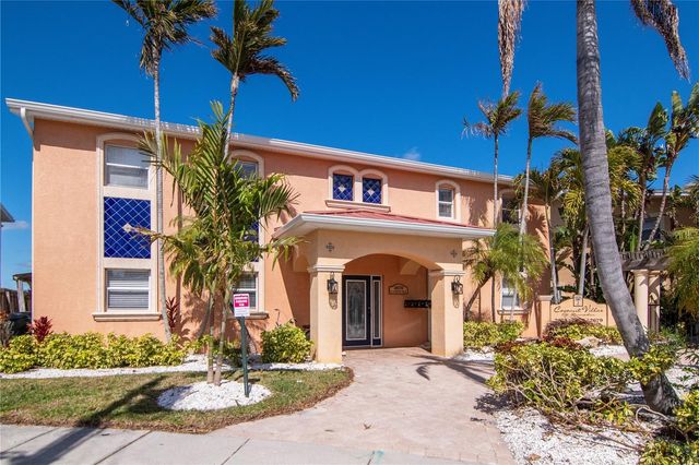 2675 ST JOSEPHS DRIVE E B, Dunedin, FL 34698