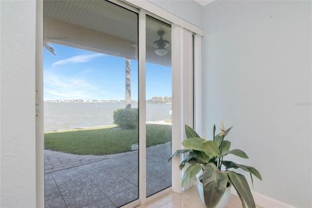 2675 ST JOSEPHS DRIVE E B, Dunedin, FL 34698