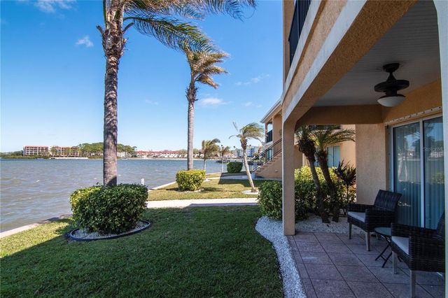 2675 ST JOSEPHS DRIVE E B, Dunedin, FL 34698