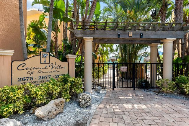 2675 ST JOSEPHS DRIVE E B, Dunedin, FL 34698