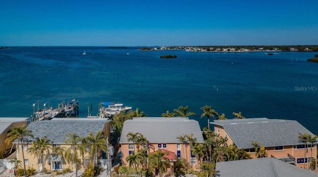 2675 ST JOSEPHS DRIVE E B, Dunedin, FL 34698