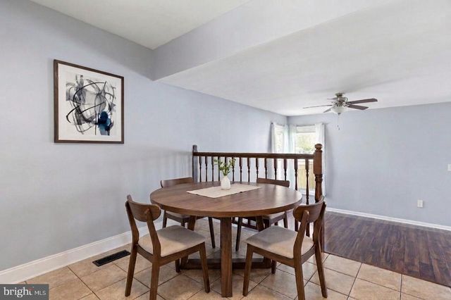 10 BUCHANAN CIR, Newark, DE 19702