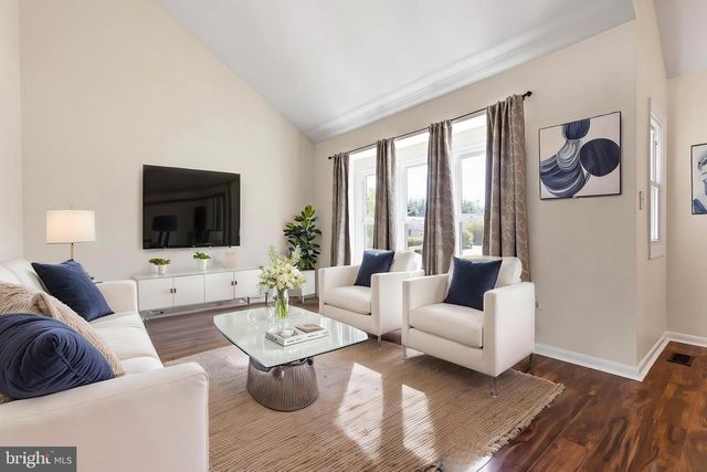 10 BUCHANAN CIR, Newark, DE 19702