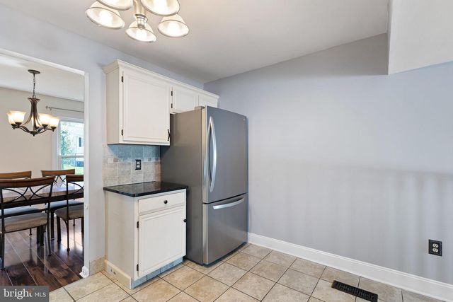 10 BUCHANAN CIR, Newark, DE 19702