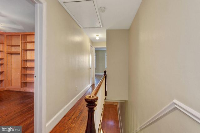 315 CONSTITUTION AVE NE, Washington, DC 20002