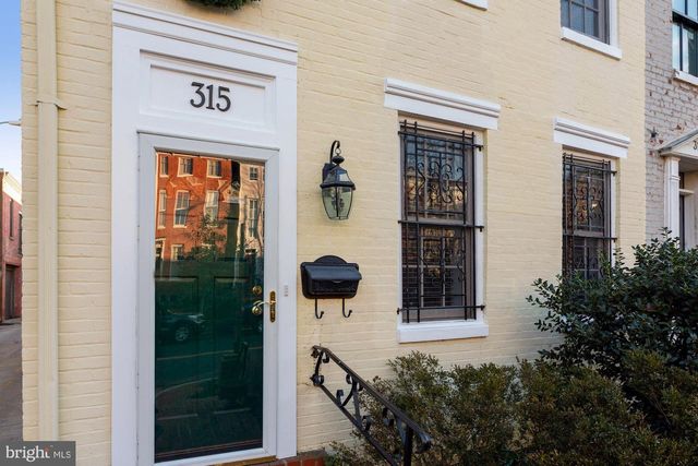 315 CONSTITUTION AVE NE, Washington, DC 20002