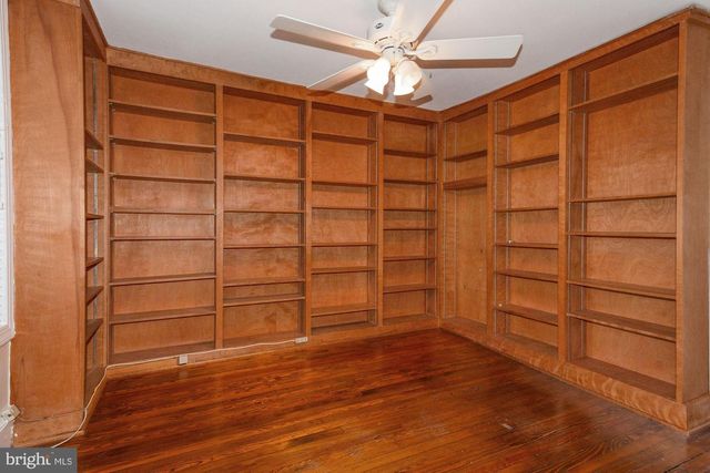 315 CONSTITUTION AVE NE, Washington, DC 20002