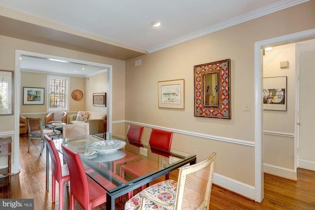 315 CONSTITUTION AVE NE, Washington, DC 20002